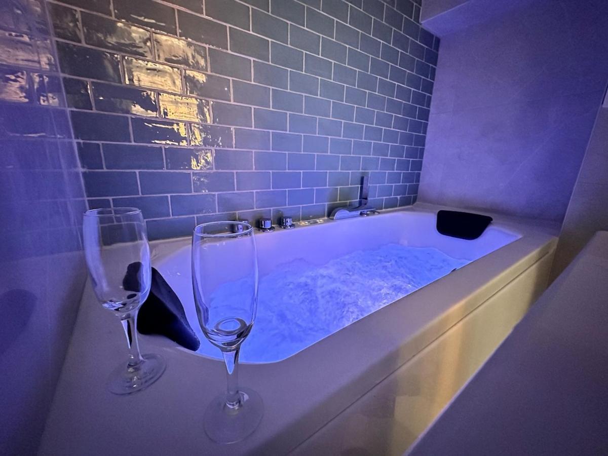 Magic Avec Balneo, Sauna Et Terrasse Appartement Reims
